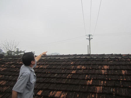 10 năm đi kiện vì phải ăn ngủ dưới đường điện cao thế